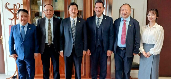 Αντιπροσωπεία διακεκριμένων ακαδημαϊκών από το Πανεπιστήμιο Γλώσσας και Πολιτισμού του Πεκίνου στο Ιόνιο Πανεπιστήμιο