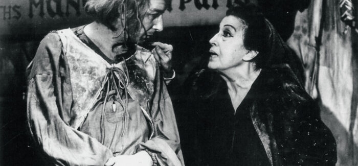 «Μάνα Κουράγιο», η τελευταία έξοδος της Κατίνας Παξινού