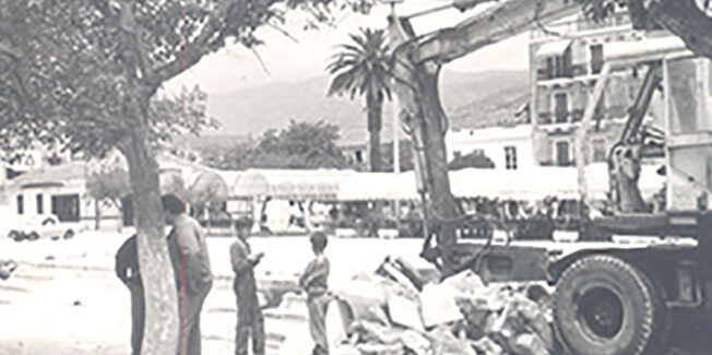 Το Άγαλμα του Μεταξά στην Πλατεία