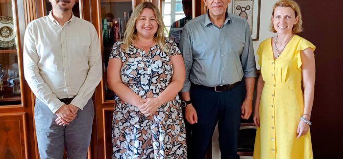 Συνάντηση του Πρύτανη του Ιονίου Πανεπιστημίου με τη Μορφωτική Ακόλουθο της Πρεσβείας των Η.Π.Α. στην Ιόνιο Ακαδημία