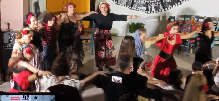 Μεγάλη επιτυχία είχε η “κινηματογραφική” χορευτική εκδήλωση του “Πρόνησου” στον Πόρο Κεφαλονιάς!