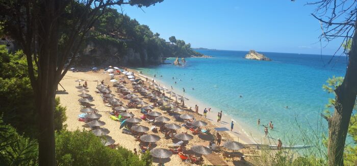 Εγκατάσταση συστήματος αυτόνομης πρόσβασης ΑμεΑ στη θάλασσα, SeaTrack, στην παραλία Πλατύς Γιαλός