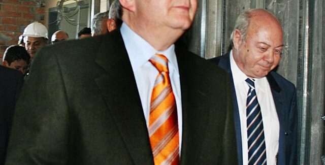 Καραμανλής και Παρίσης….