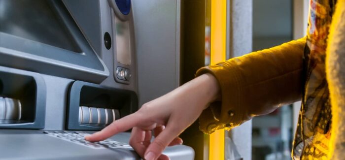 ΕΞΟΡΓΙΣΤΙΚΗ ΚΕΡΔΟΣΚΟΠΙΑ ΤΗΣ ΤΡΑΠΕΖΑΣ ΠΕΙΡΑΙΩΣ ΣΕ ΒΑΡΟΣ ΤΩΝ ΚΑΤΑΝΑΛΩΤΩΝ