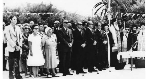 Το άγαλμα του Μεταξά