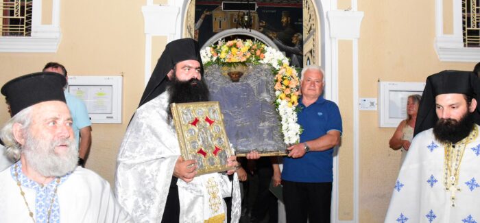 Η λιτάνευση της ιερας εικόνας του Αγίου Σπυρίδωνος   72 χρόνια των  καταστροφικών σεισμών