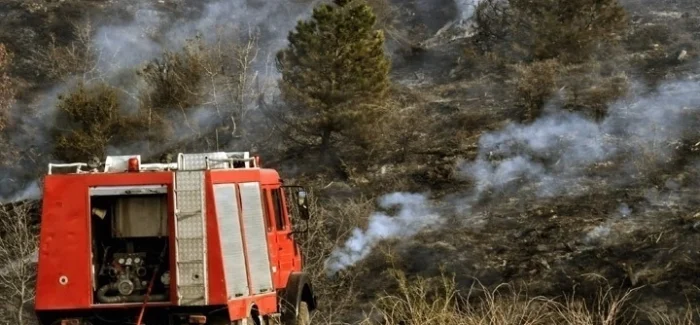 Σε εξέλιξη πυρκαγιά στη Λαγκάδα και τα Φαρακλάτα Αργοστολίου – Ήχησε το 112