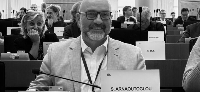 Σάκης Αρναούτογλου προς Επίτροπο Χάνσεν: Στηρίξτε τους Έλληνες  κτηνοτρόφους γιατί η Κυβέρνηση τους άφησε στο χείλος του γκρεμού.