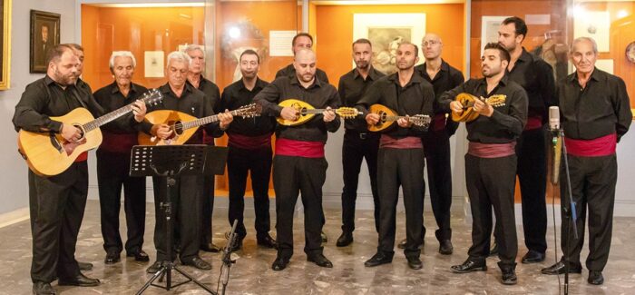 ΗΡΩΔΕΙΟ ΣΥΝΑΥΛΙΑ ΦΕΚ ΜΕ ΤΡΑΓΟΥΔΙΣΤΑΔΕΣ ΤΣΗ ΖΑΚΥΘΟΣ  (Video)
