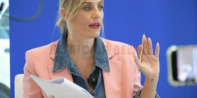 Η Η Ελεωνόρα Μελέτη ομιλία και διάλογο  στην Κεφαλονιά.
