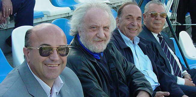 Μια παρέα παράξενη