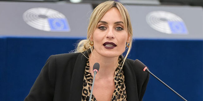 Η Ελεονώρα Μελέτη από την ολομέλεια του Ευρωπαϊκού Κοινοβουλίου: