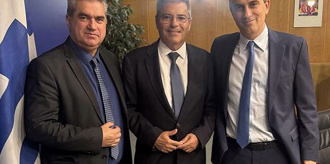 Καππάτος: Μια μεγάλη μέρα για το Ληξούρι – Υπογράφηκε η σύμβαση    για την αποκατάσταση των σεισμόπληκτων εργατικών κατοικιών