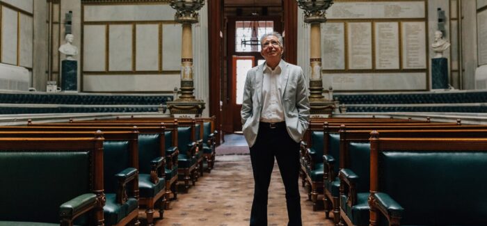 Μια συζήτηση με τον διακεκριμένο επιστήμονα για τα Μαθηματικά, τον εγκέφαλο, τους νέους, τα social media και την ευτυχία
