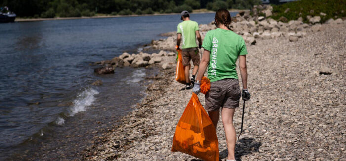 Νέα έρευνα της Greenpeace αποκαλύπτει τους ψευδείς ισχυρισμούς της  βιομηχανίας πλαστικών για την ανακύκλωση των προϊόντων