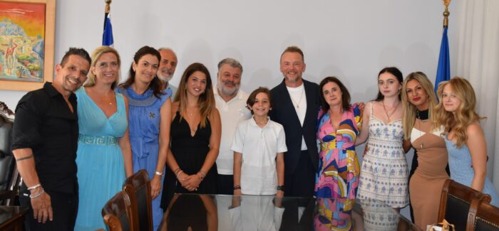 Εισήγηση για ανακήρυξη Simon Pegg σε επίτιμο Δημότη του Δήμου Αργοστολίου