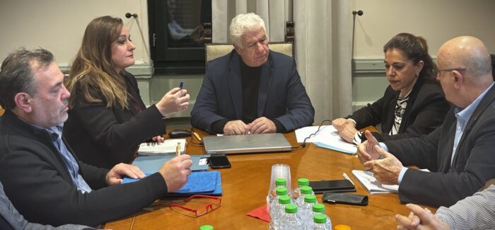 Σύσκεψη εργασίας υπό τον Περιφερειάρχη για την πορεία του προγράμματος LEADER