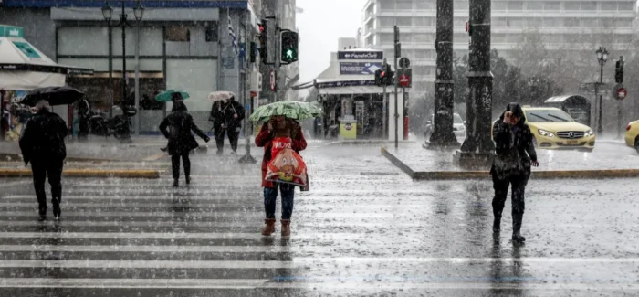 Κακοκαιρία: Ανεμοστρόβιλος στην Κέρκυρα, πλημμύρες στην Κεφαλονιά – Σήμερα η πιο βροχερή μέρα