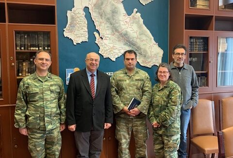 Ο Αντιπεριφερειάρχης  Σωτήρης Κουρής, υποδέχεται 3 στρατιωτικούς κτηνιάτρους
