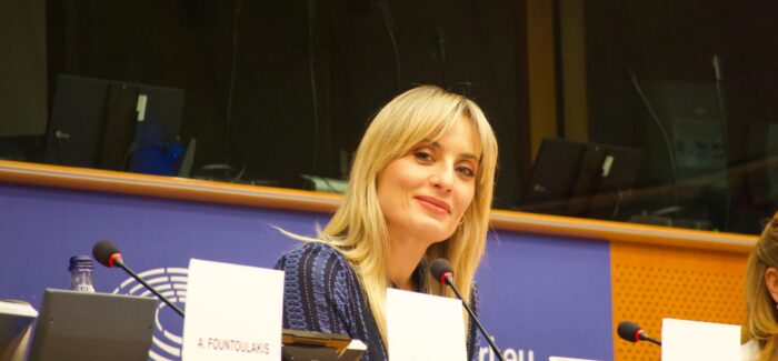 Η ελληνική γλώσσα στην καρδιά της Ευρώπης:  Πρώτος εορτασμός στο Ευρωπαϊκό Κοινοβούλιο  με πρωτοβουλία της Ελεονώρας  Μελέτη