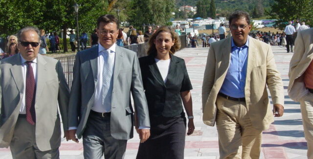 Το ΠΑΣΟΚ είναι (ήταν) εδώ.