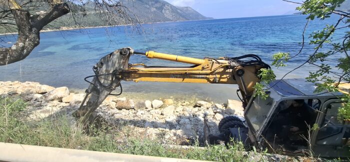 Έργο αποκατάστασης επαρχιακού οδικού δικτύου Μπρος Αετού Ιθάκης από την Περιφέρεια Ιονίων Νήσων.