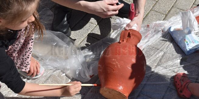 Το βάψιμο των Μπότηδων στην πλατεία Καμπάνας