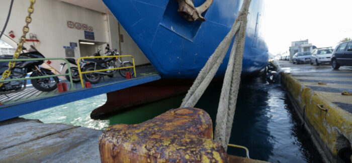 Πρωτομαγιά 2026: Δεμένα τα πλοία στα λιμάνια, 24ωρη απεργία της ΠΝΟ