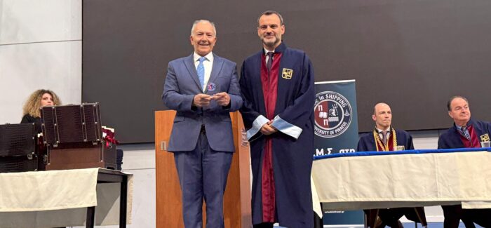 Στέφανος Γκίκας προς αποφοίτους του μεταπτυχιακού προγράμματος