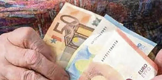 ΛΕΦΤΑ ΥΠΑΡΧΟΥΝ… Αλλά σε ποια χέρια;