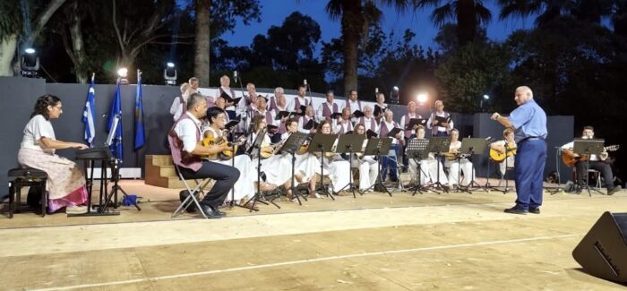Η εμφάνιση της Ανδρικής Χορωδίας & Μαντολινάτας Αργοστολίου άφησε εξαιρετικές εντυπώσεις