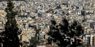 Η Ελλάδα στενάζει για ένα «κεραμίδι» – Πρωταθλήτρια Ευρώπης στις δαπάνες στέγασης