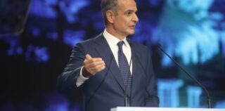 Ο Κυριάκος Μητσοτάκης είναι ο μόνος Πρωθυπουργός που αγκαλιάζει  όλους τους Έλληνες!
