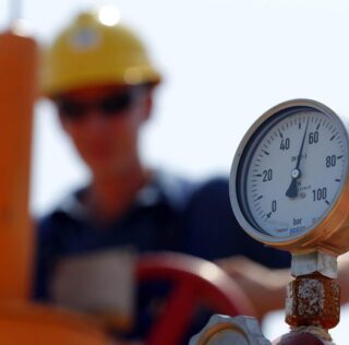 ΠΟΙΟΣ ΠΛΗΡΩΝΕΙ ΤΗΝ ΕΝΕΡΓΕΙΑΚΗ ΚΡΙΣΗ ΚΑΙ ΠΟΙΟΣ ΚΕΡΔΙΖΕΙ