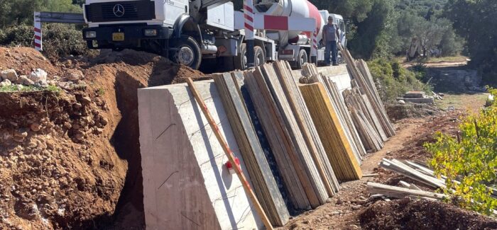 Έργα αποκατάστασης σε όλη την έκταση του Δήμου Αργοστολίου – Σε εξέλιξη οι εργασίες στα Ομαλά