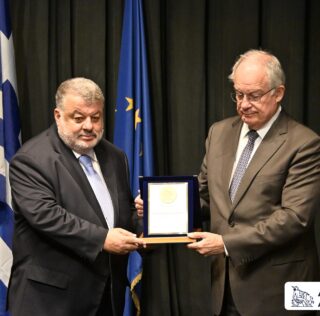 Σε κλίμα θεσμικής επισημότητας η ανακήρυξη του Προέδρου της  Δημοκρατίας κ. Κωνσταντίνου Τασούλα σε Επίτιμο Δημότη του Δήμου Αργοστολίου