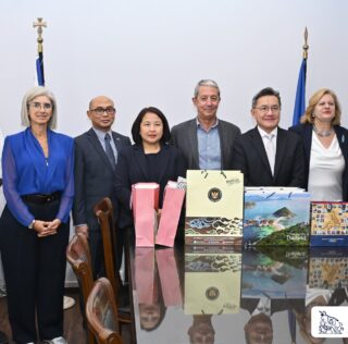 Εθιμοτυπική συνάντηση στο Δημαρχείο Αργοστολίου με διπλωματικές αντιπροσωπείες από την Ταϊλάνδη, τις Φιλιππίνες, το Βιετνάμ και την Ινδονησία