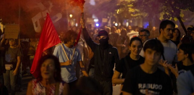 Μια νέα γενιά στους δρόμους / Από τη σχολική κρίση στη στεγαστική  ασφυξία σε Γαλλία και Ισπανία